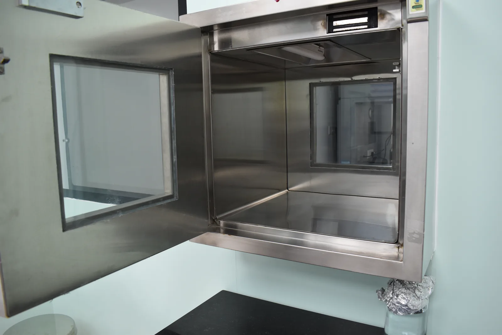 Embryo culture incubators and diagnostic equipment
